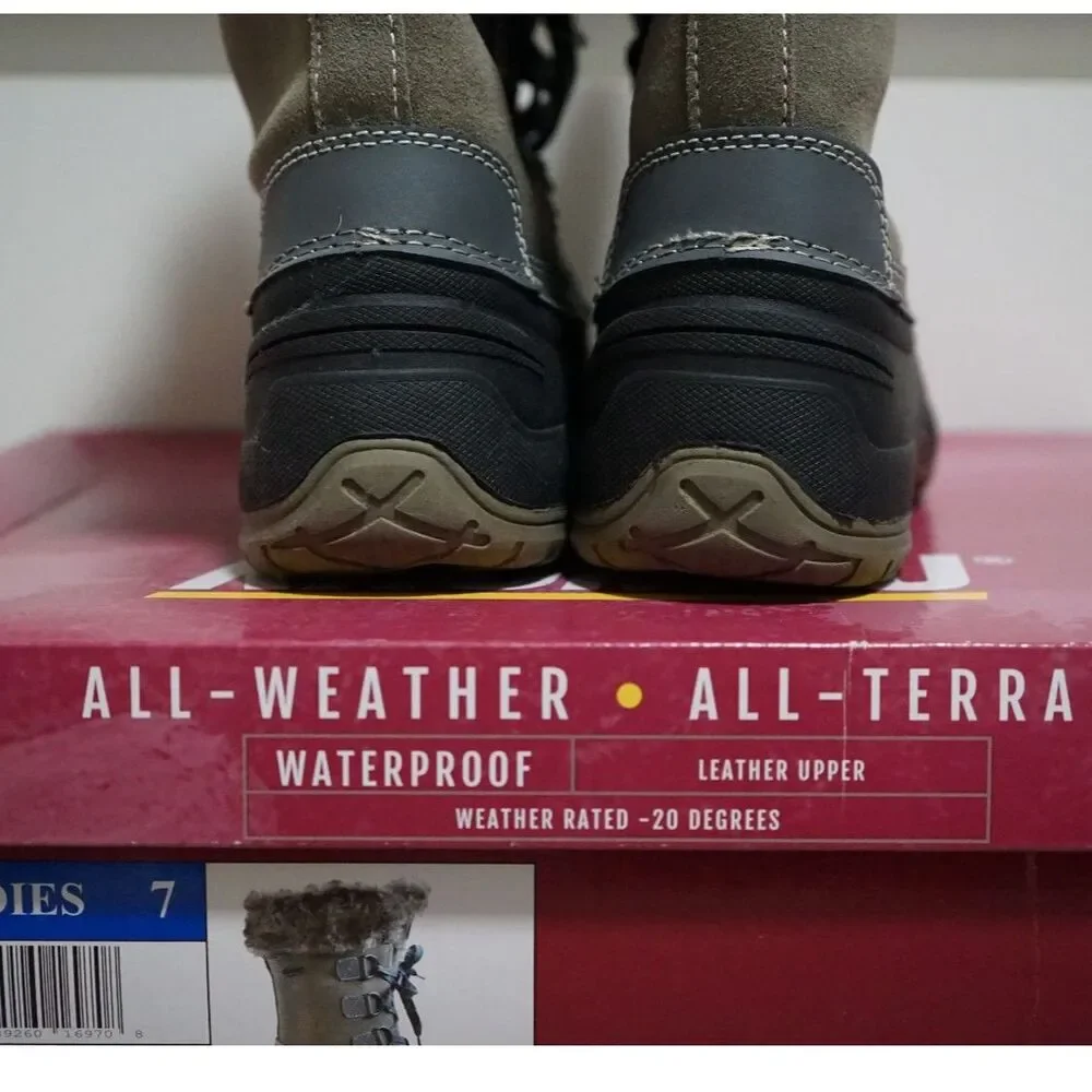 Khombu Gray All Weather All Terrain Waterproof Slope Boots Size 7